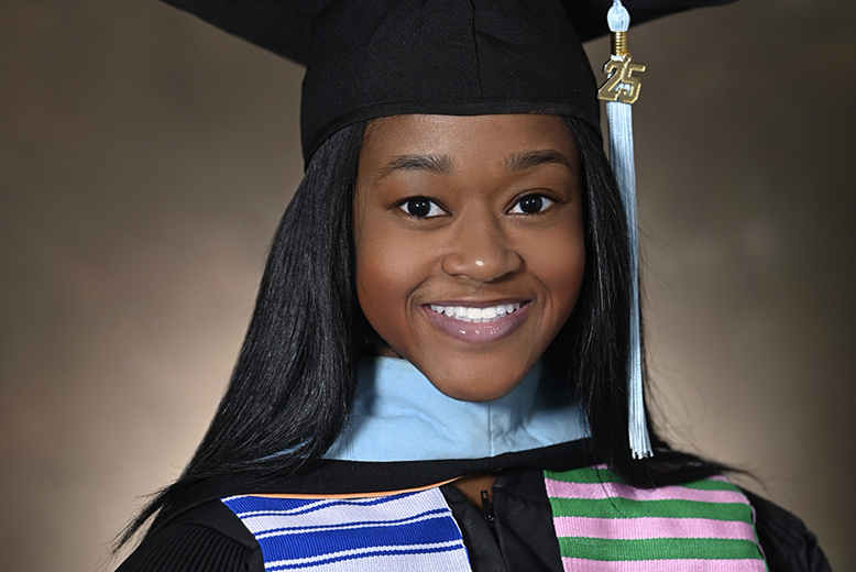 Spelman Top 10 Graduate, Taylor Dominique Kerr, C'2025