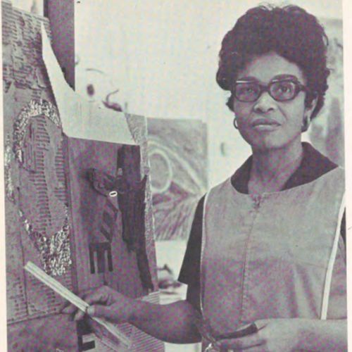 Jenelsie Walden Holloway, C’ 1941, studied with Hale Woodruff and Nancy Elizabeth Prophet. For more than thirty-nine years, she served as an instructor and chair of the Spelman College Department of Art.