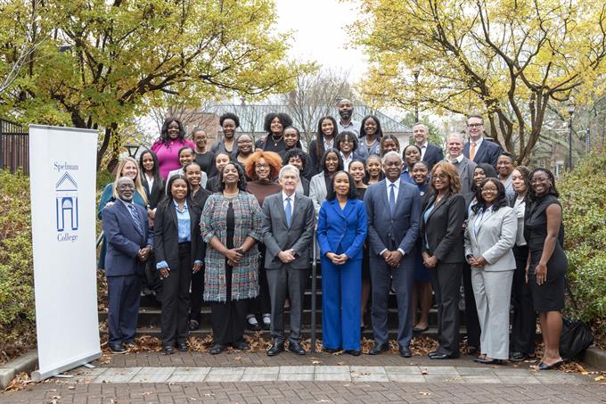 Group Photo of President and federal Reserve team