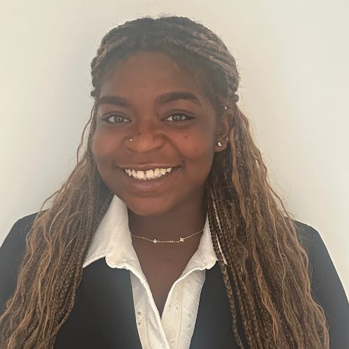 Journey Davis Headshot 