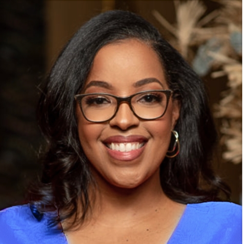 Lindsay Hopkins, C'2003